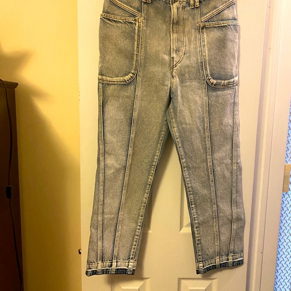 High-Rise Light Wash Women’s Jeans - Picture 4 of 16